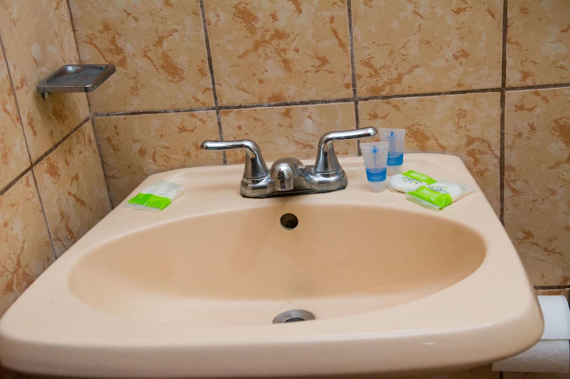 Hostal Casa Los Espinoza Манагуа Экстерьер фото